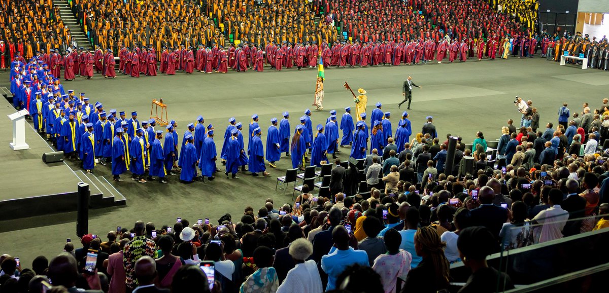 At the 7th Rwanda Polytechnic graduation ceremony, The Prime Minister congratulated the students who obtained their diplomas and degrees, extending well wishes for their future endeavors beyond school.