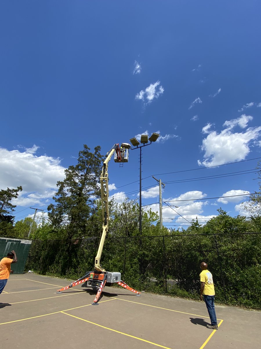 Shining a spotlight on our partners who help us maintain DC!💡We're proud to collaborate with small businesses in our community to tackle lighting repairs across our portfolio. We're keeping things lit together! #DGSAtWork 📸Chevy Chase Community Ctr