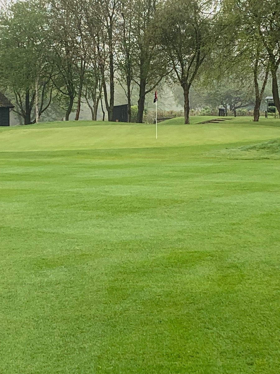 Course Manager @KingswoodGC is very pleased with his fairways after applying Humik Sport 14-5-18 #greenkeeping #turf .