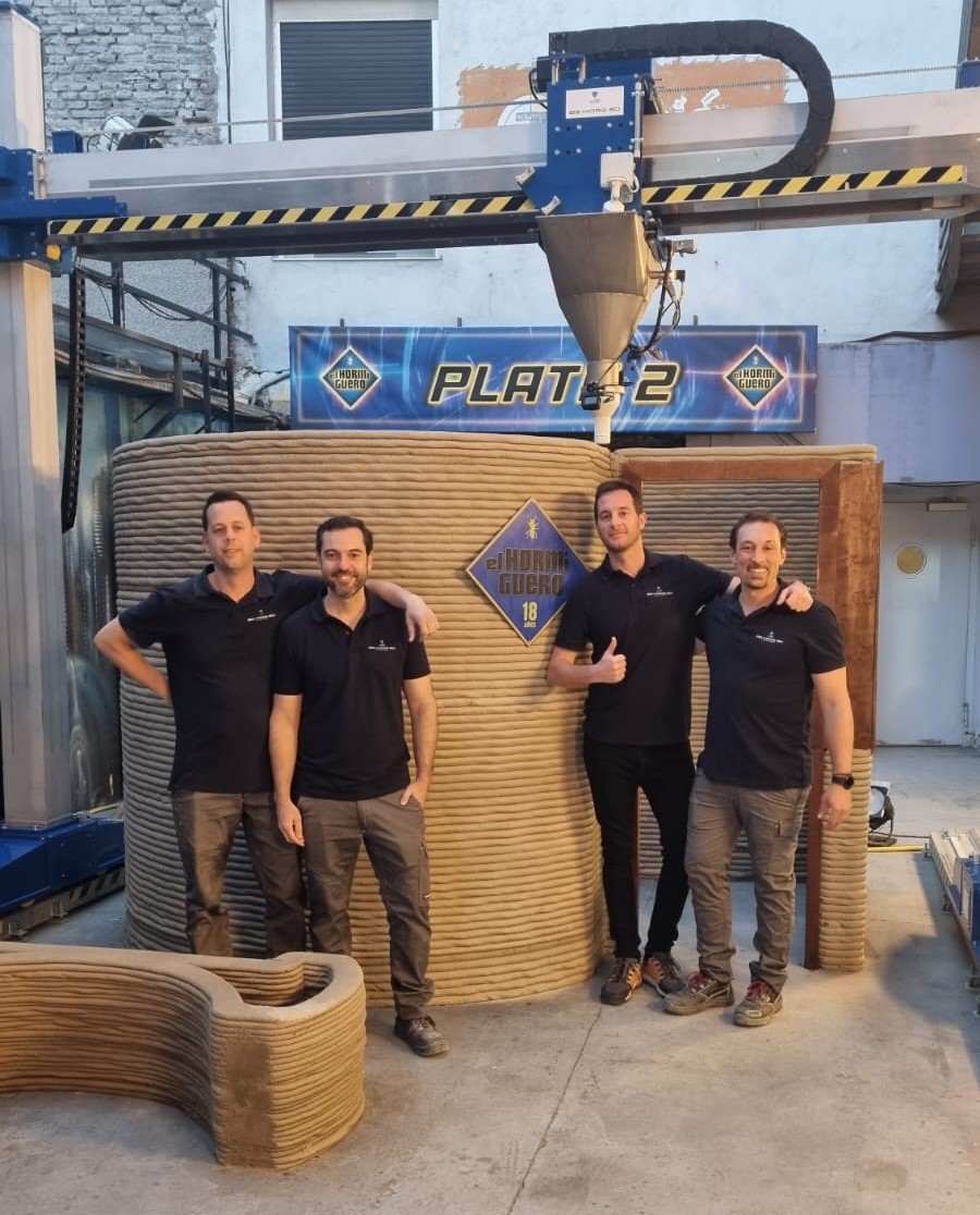 Increíble experiencia en <a href="/elhormiguero/">elhormiguero</a> 🤩
Gracias a todo el equipo de <a href="/antena3com/">Antena 3</a> por darnos la oportunidad de compartir nuestra historia.
🙌 Gracias también a cada uno de ustedes que nos enviaron mensajes llenos de apoyo y felicitaciones.
#ElHormiguero #Antena3 #3DConstruction