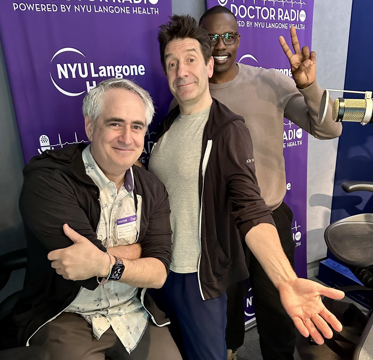 Nothing to sneeze at this Thurs morning (8-10am ET) as the entire ER team sweeps through the studio like a pollen hurricane. @heshiegreshie (left) @askdrbilly (center) & @DoctorDarienMD want to know if you’re suffering this #allergy season & what you’re doing about it? @SIRIUSXM