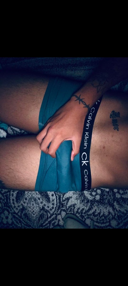 MartinLuffy03's tweet photo. Mi compa se excita cuando le mando mis nudes y me manda las suyas lo quieren ver sin boxer 🤤🙏🏻♥️🔄 https://t.co/MXagwTRxXm