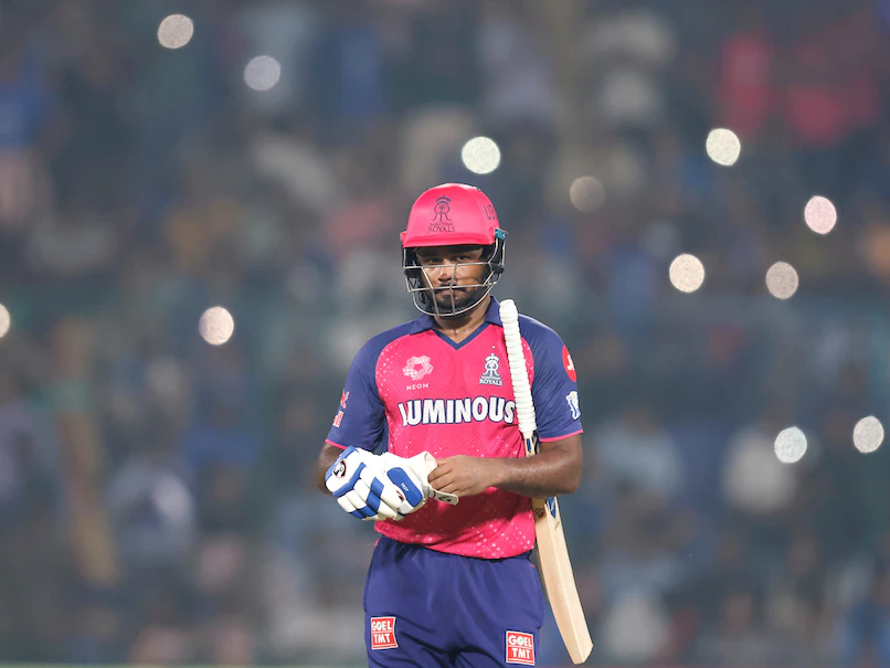 Sports_Himanshu's tweet photo. "Sanju is different. He still visits the local shops in his shorts and chappals."

👇 The making of Sanju Samson - A thread (With quotes and courtesy to the Economic Times)
...........................................................................................

"Sanju wanted to become a civil servant. However, Brendon McCullum's innings in opening IPL match gave him the dream of becoming a top cricket player."

"Rain or sunshine Sanju will be at nets. He carried his (cricket) kit in which he also stuffed his school uniform, so that he could go to school after training. Even at that age, he had next level resolve".

"Malayalees have this inherent nature, they don't like people who show off - whether it is their knowledge or wealth or fame. Sanju till this day has remained humble and that connects him instantly with the people of the state."

"Sanju is different. He still has the same set of friends - Nicholas, who is now his manager, or Rahul Raghav - from his early days. He still visits the local shops in his shorts and chappals."

"Sanju does not have the air of a star. He is that person who everyone loves to have at their house as a son or a brother. You know he retained that 'Nammude Sanju' (our Sanju) image."

"Sanju chettan (elder brother) is always approachable. Many times, he will be away with national duty or some IPL commitments, but he is a phone call away."

"We spoke a few minutes after his selection to the T20 World Cup. But he was more interested in talking about the need for Kerala to win at least one trophy in the upcoming domestic season."

#SanjuSamson