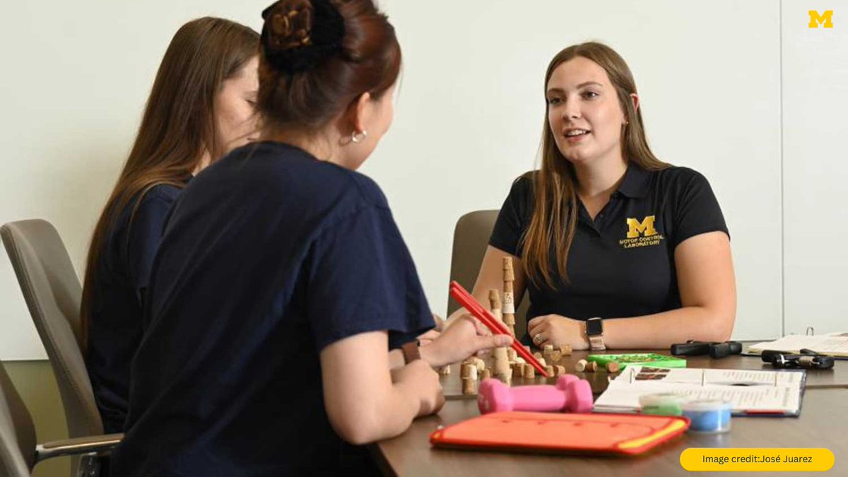 Through the Motor Control Lab at @UMKines, U-M students visit older adults in the Ann Arbor area to work on exercises that are focused on improving the dexterity and strength of their hands. myumi.ch/pkRgQ