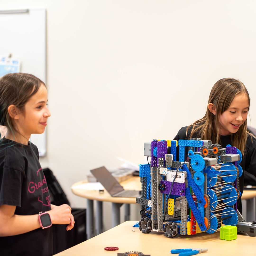 Grand View Elementary Robotics Team’s Journey to World Competition #StVrainStorm Read the Story: buff.ly/3USp9zx