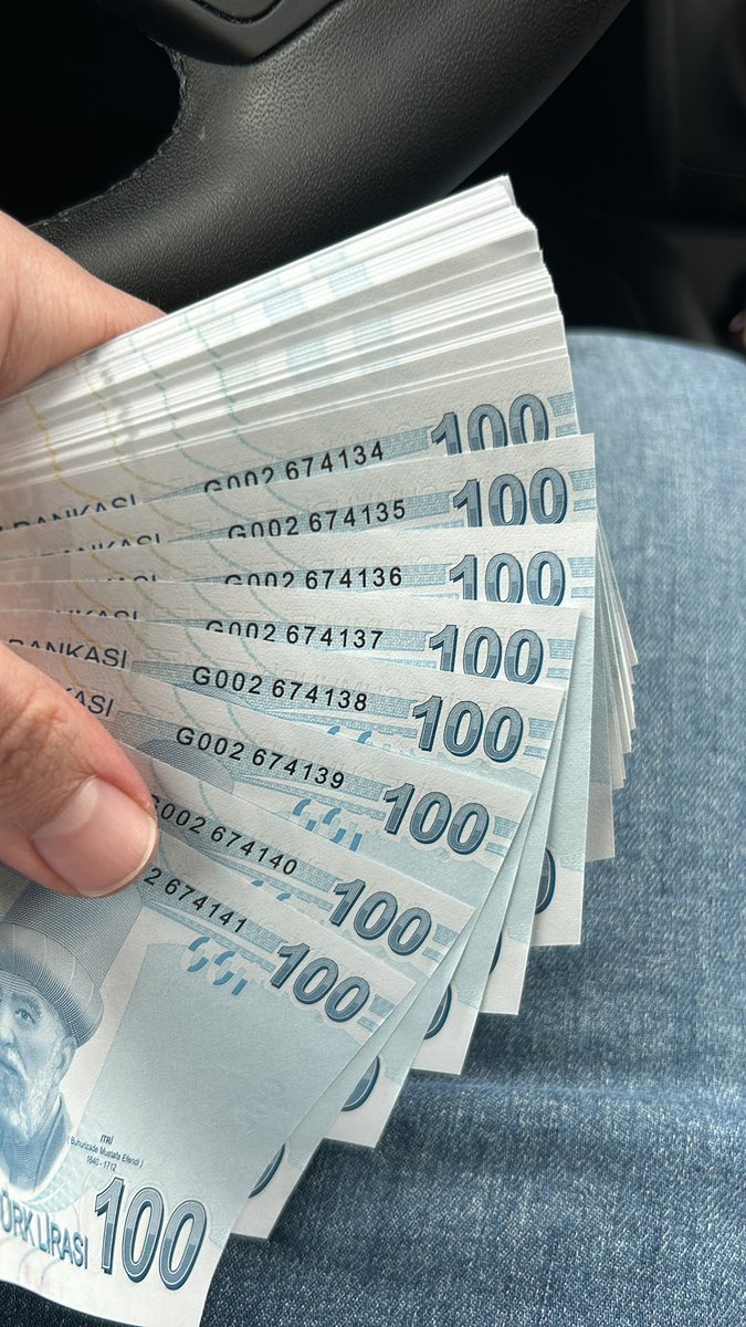 💰 Merkez Bankası idarecileri, '500'lük ve 1.000'lik banknota ihtiyaç var mı?' diye düşünmeye devam etsin. ⚙️ Seri baskıya devam. Matbaada makinelerden yanık kokusu geliyor. #TCMB #xu100 #ALTIN #DolarTL