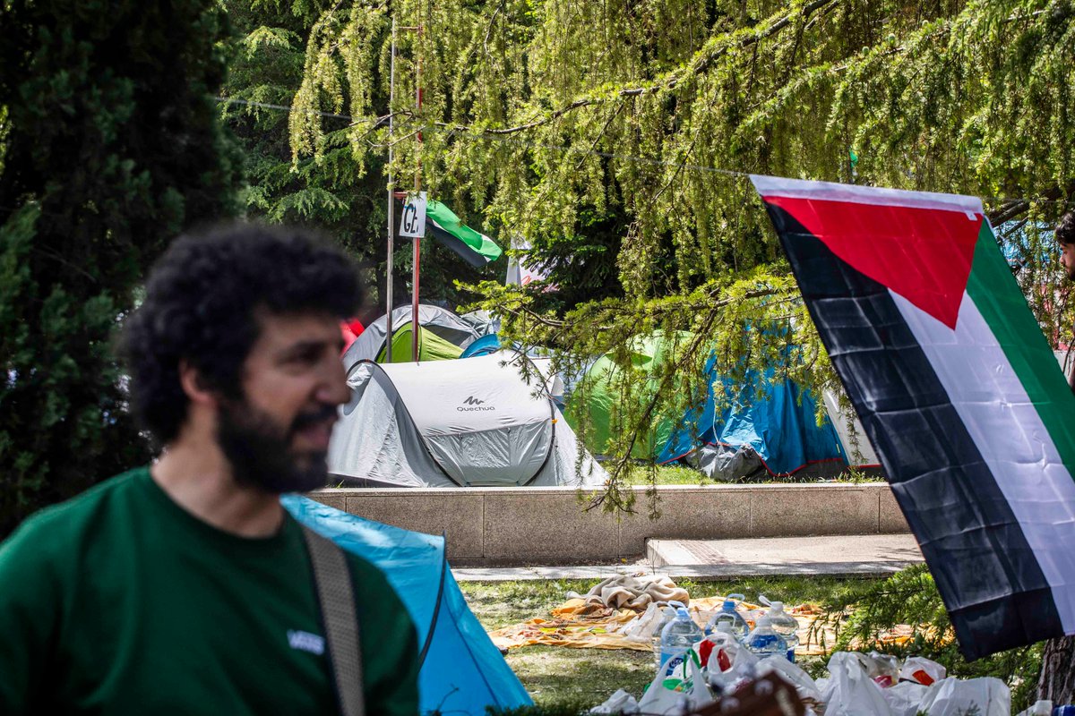 Vetusta Morla, Ismael Serrano y Marwan actuan en la acampada de la Universidad Complutense de Madrid en solidaridad con el pueblo palestino 09 de mayo 2024 Fotos: Bruno Thevenin