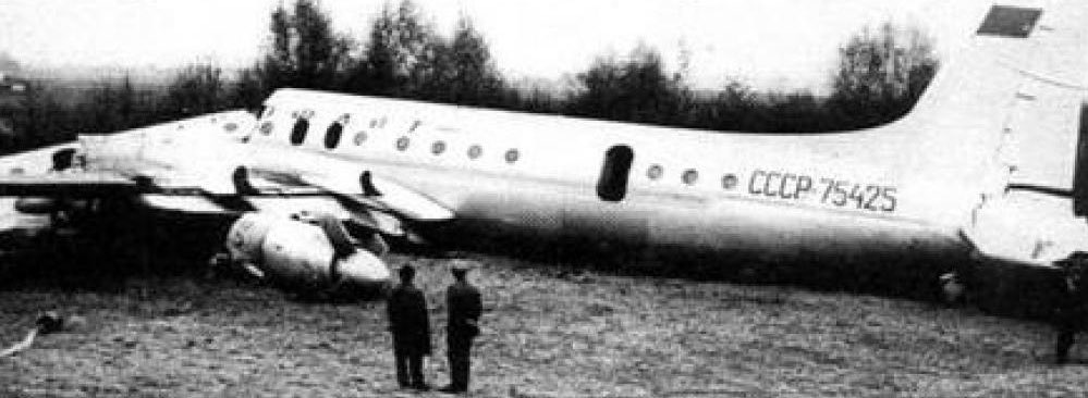 An Aeroflot Il-18 overruns the runway at Ivano-Frankovsk, Ukrainian SSR, and crashes into a ravine. The plane breaks in two and catches on fire, but miraculously nobody is killed.