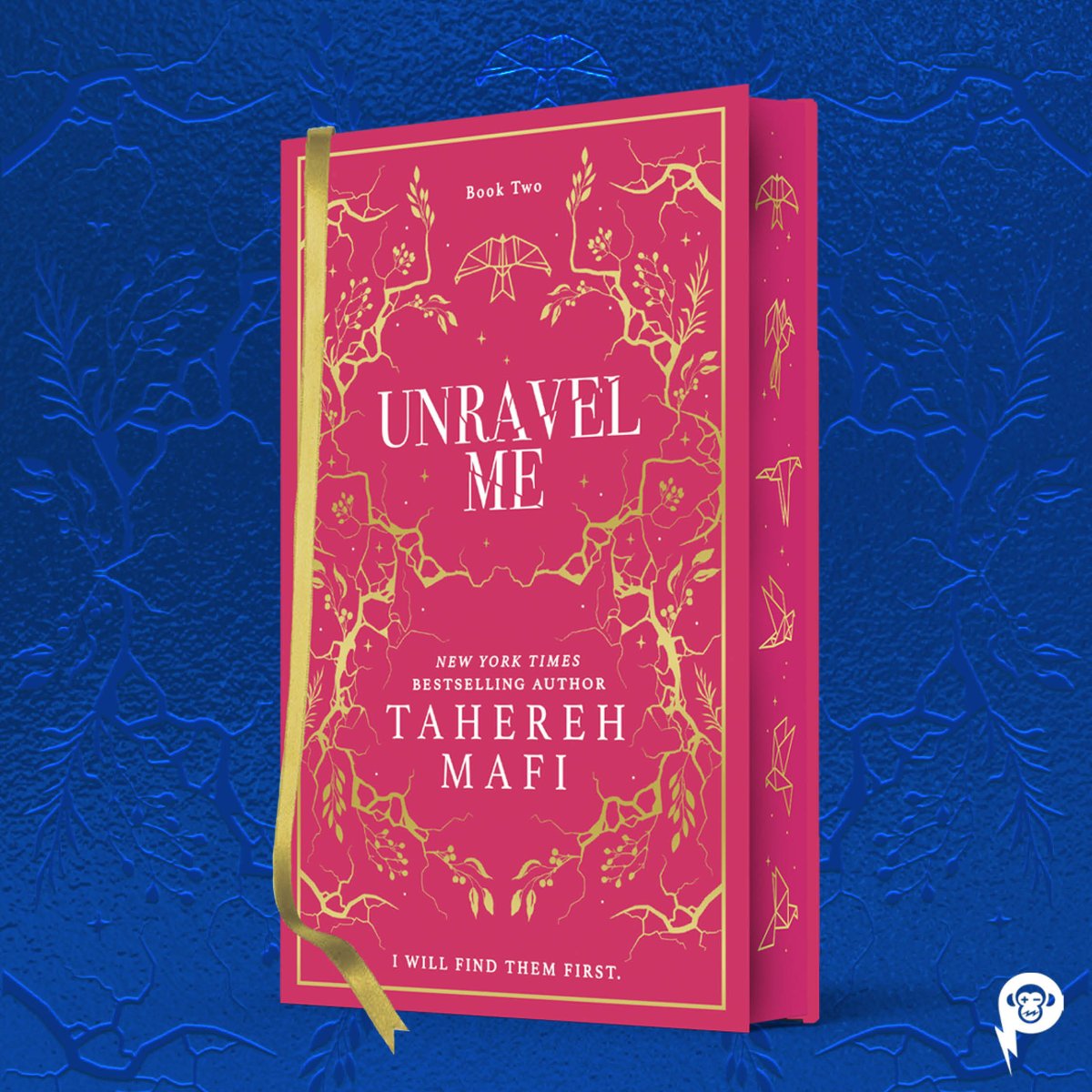Happy pub day to this beauty! The collector's edition of Unravel Me is out today, the second book in Tahereh Mafi's Shatter Me series. Whether you're a series super-fan or it's on your TBR - this is the universe telling you that this is your moment ✨ ow.ly/llUm50RAbpb