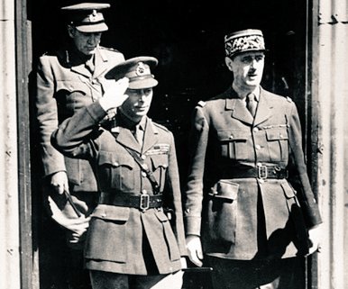 🇨🇵 🇬🇧 9 mai 1945, le Général de Gaulle écrit au roi Georges VI : « En ce jour de la victoire commune en Europe, je désire exprimer à votre Majesté les sentiments de profonde amitié et de vive admiration que la France et l’Empire français portent à la Grande-Bretagne, aux…