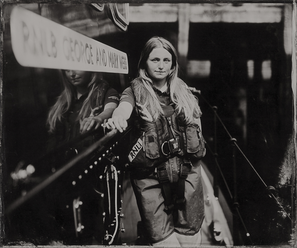 'I didn’t know what I was looking for when I went there, but what I found buoyed me up. Women have always been there, but now the women are being seen.' Thoughtful words about my portraits in the ongoing #WomenOfTheRNLI exhibition: angelajameson.substack.com/p/the-day-my-c… #RNLI200 @RMGreenwich