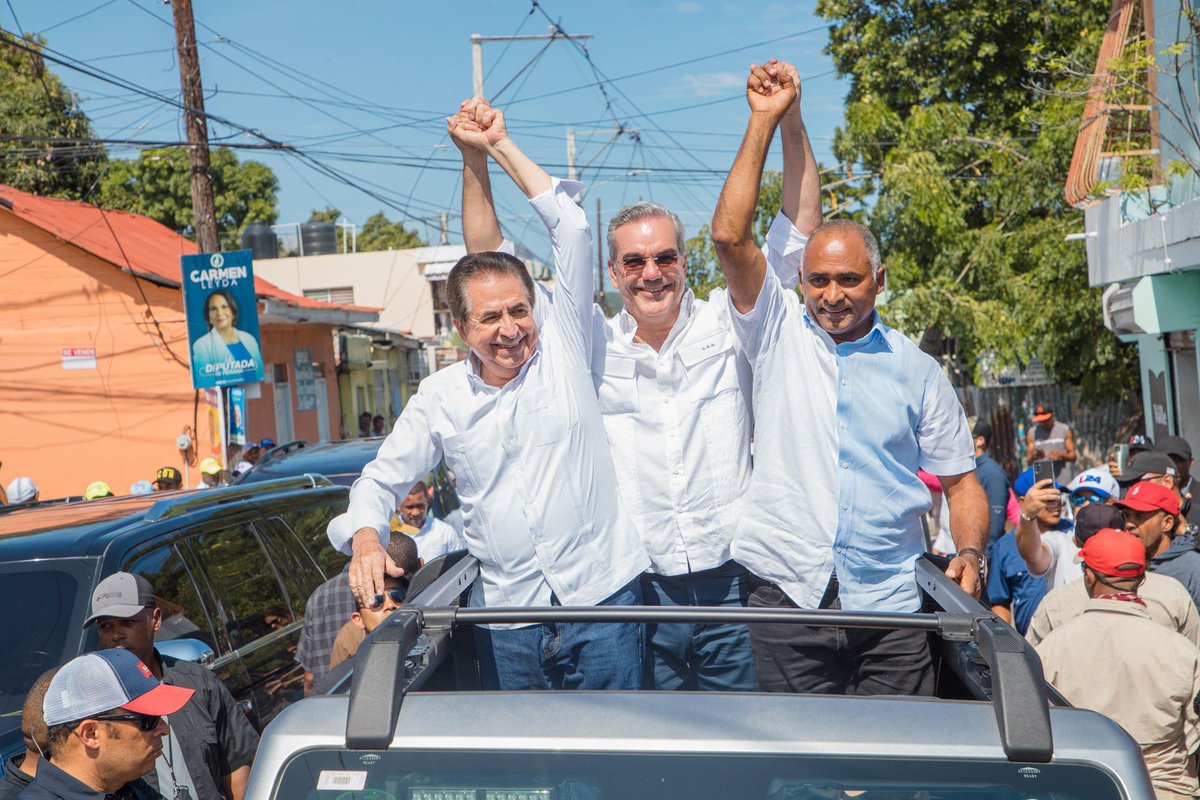 Senador Milciades Franjul llama a votar masivamente por candidato senatorial Julito Fulcar dlvr.it/T6dy3K #NDigital