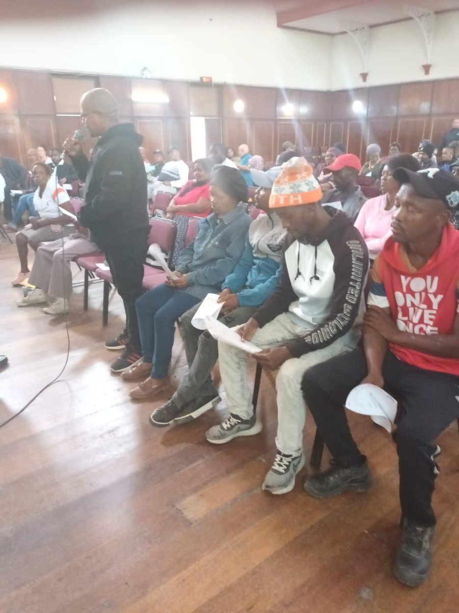 Today, together with private sector reps and SATOVITO, I engaged business owners and community members in Makhanda in the Eastern Cape on initiatives by the @Tourism_gov_za to support the growth and development of the tourism sector especially in rural and township areas.