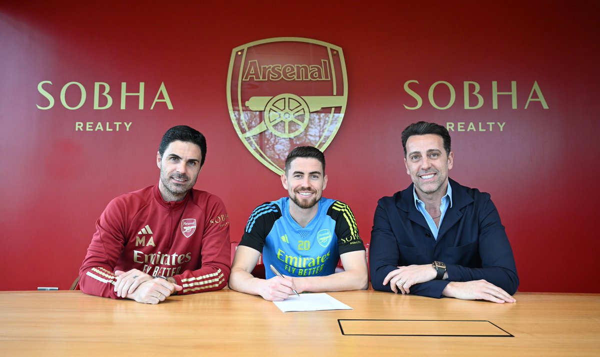 🚨🔴⚪️ Official, confirmed. Jorginho signs new short term deal at Arsenal valid until June 2025.

Arteta: “Jorgi is such an important part of our team, role model with great leadership skills and a unique playing style which makes everybody better around him on the pitch”.