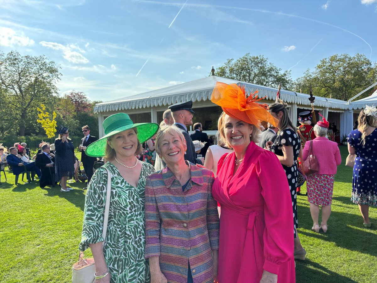FANZA goes to the Palace! Our trustees were out in force at Buckingham Palace yesterday as King Charles and other members of the #royal family welcomed invitees at the first garden party of the season. 

A beautiful spring day with the gardens in spectacular bloom 🌞🌸