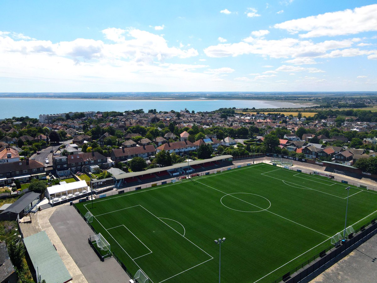 🏟️ ISTHMIAN SOUTH EAST AVERAGE ATTENDANCES 23/24: 1.@RamsgateFC - 1094 2.@SheppeyUFC - 553 3.@HerneBayFC - 504 4.@Official_BHTFC - 421 5.@AshfordUnitedFC - 328 6.@LancingFC - 317 7.@SittingbourneFC - 315 8.@MersthamFC1892 - 293 9.@beckenhamtownfc - 253 10.@ChiCityFC - 245