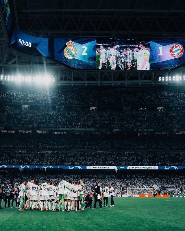 hjbtny1's tweet photo. مباراة الريال والبايرن من أكثر المباريات اللي شفت فيها صور جميلة وأيقونية ، جمال البرنابيو زاد من جمال الصور .. عطونا أجمل الصور تحت هالتغريدة وخلوها مرجع 😍 https://t.co/XtGHvnXEtL