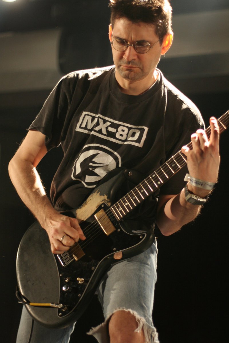 Why Steve Albini Mattered So Much to Music ➡️ tinyurl.com/SteveAlbini24 The death of artist and recording engineer #SteveAlbini leaves popular music bereft of one of its staunchest defenders against corporatized greed and conformity. #SteveAlbiniRIP - @ptwamps