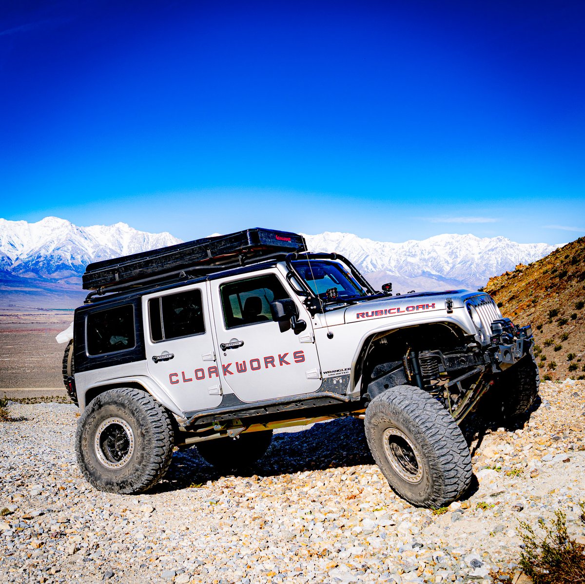 This Rocklander JK on 40's is sporting a full accoutrement of Metalcloak and ARS products, including our new Rocksport Black Shocks!   If you need repairs in Norcal, then Cloakworks 4x4 in Placerville is your place!  
Reach out to them online @ cloakworks4x4.com