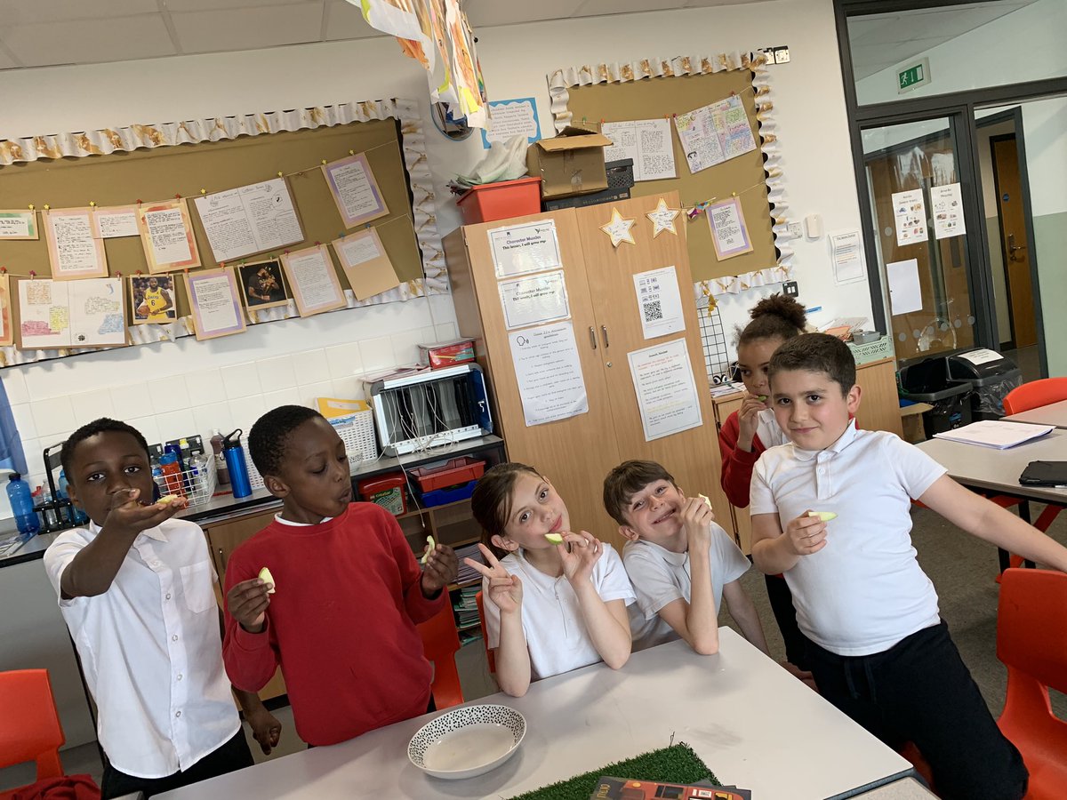 In Workshop Wednesday this week we discussed all about healthy eating and made a fruit salad.  We now we know “A apple a day keeps the doctor away” 😁 #lifeskills #healthybalance #lifechoices @kestrelmead @MrsClarkeKMPA @MrsNewnham_KMPA @TMETrust