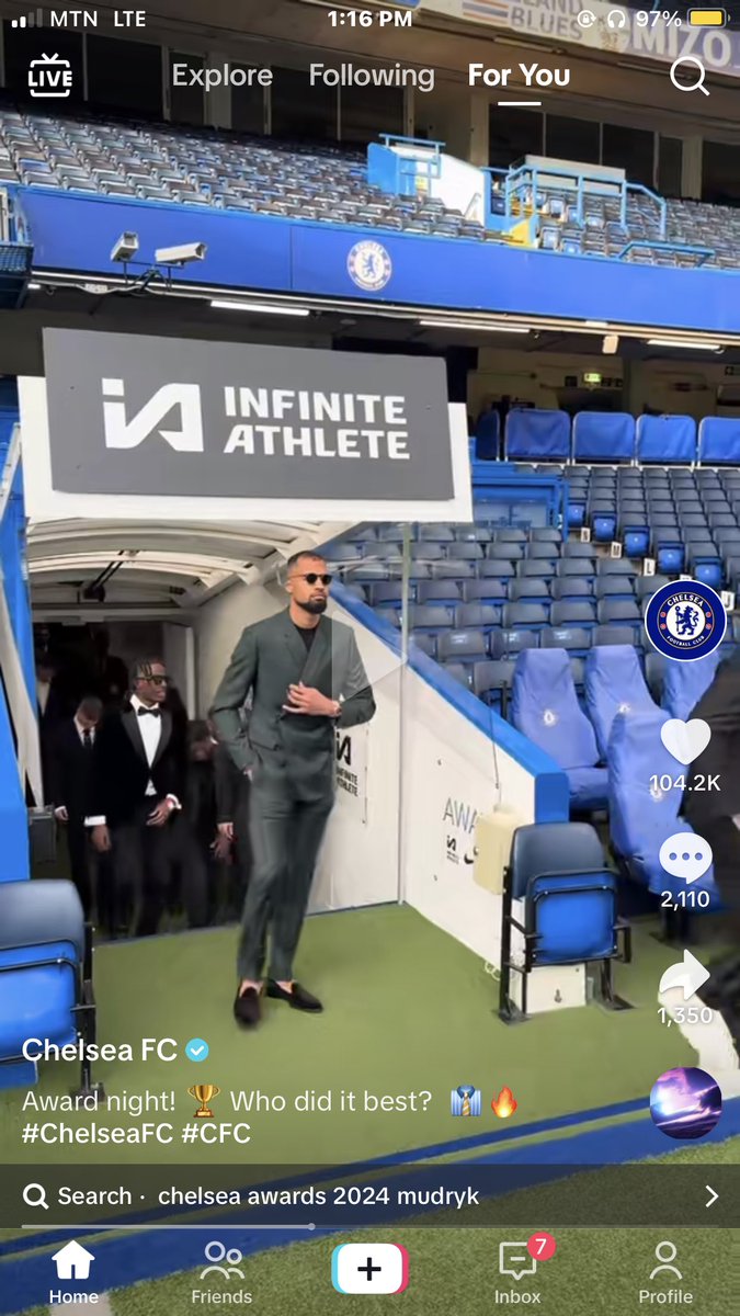 Rev. Obofuor at Stamford bridge 😭💙