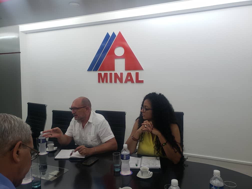 Recibimos en @minalcuba al Representante del @PMA en #Cuba Etienne Labande. Debatimos temas de vital importancia sobre la seguridad alimentaria en el país. #MinalXCuba