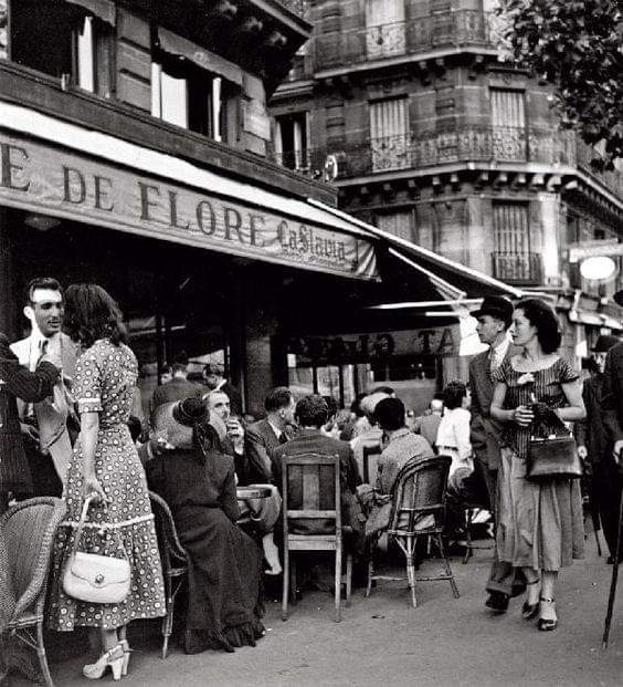 Robert Doisneau. 
Café de Flore, Saint-Germain-des-Prés 
1949. Paris