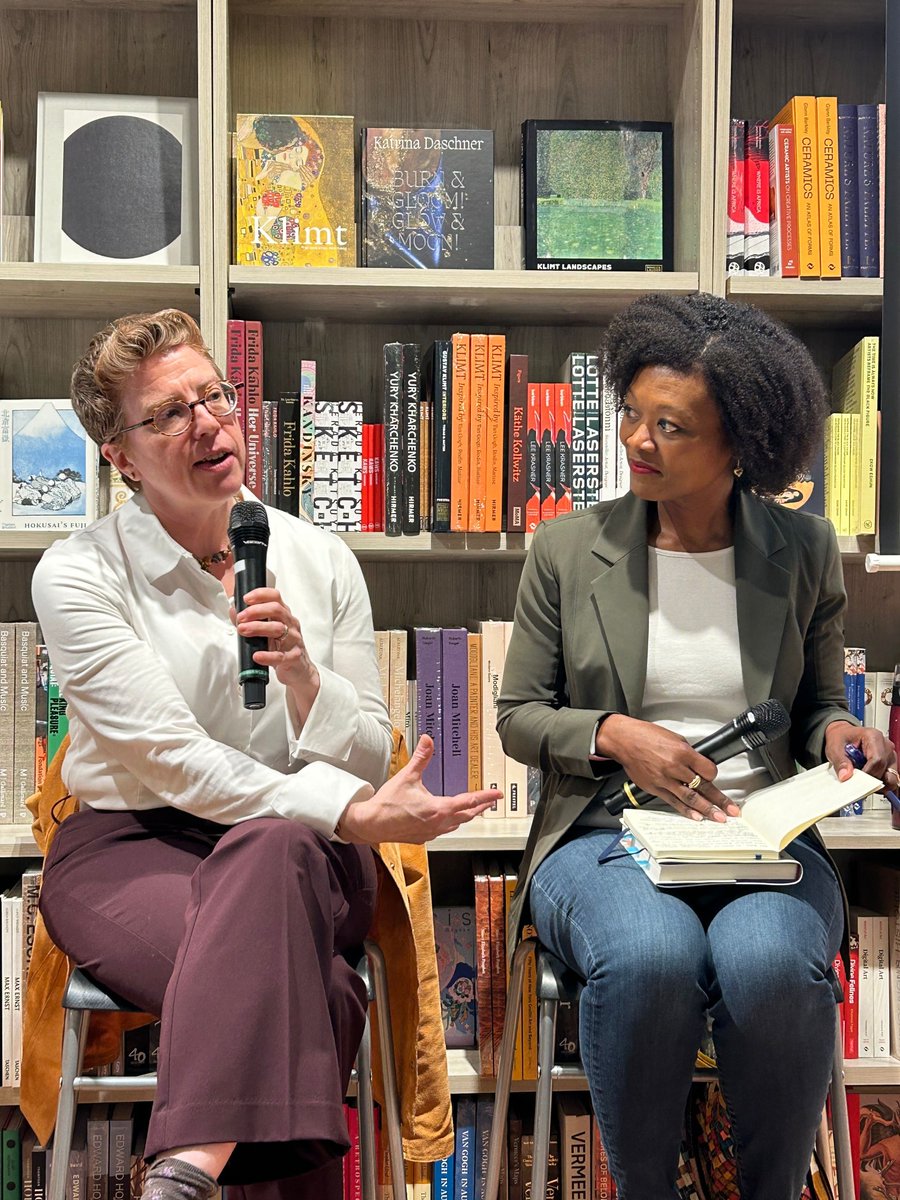 Huge thanks to @ProfKori for a great event @booksmithtweets last night! She asked deep, powerful questions and offered such kind words that at times I felt overwhelmed. My heart is so full. brooklinebooksmith.com/event/robin-be…