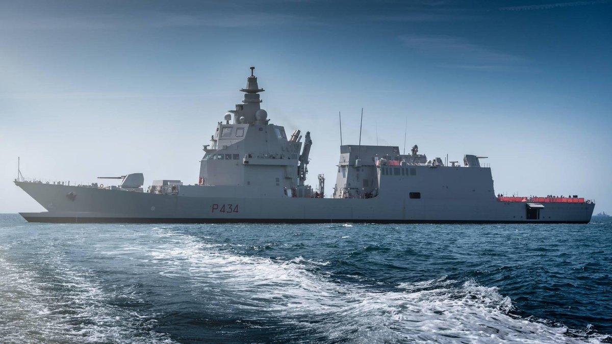 Great photo of the fourth #ItalianNavy Multipurpose Offshore Patrol Vessel (PPA) Giovanni delle Bande Nere (P434) and 1st PPA in FULL configuration!