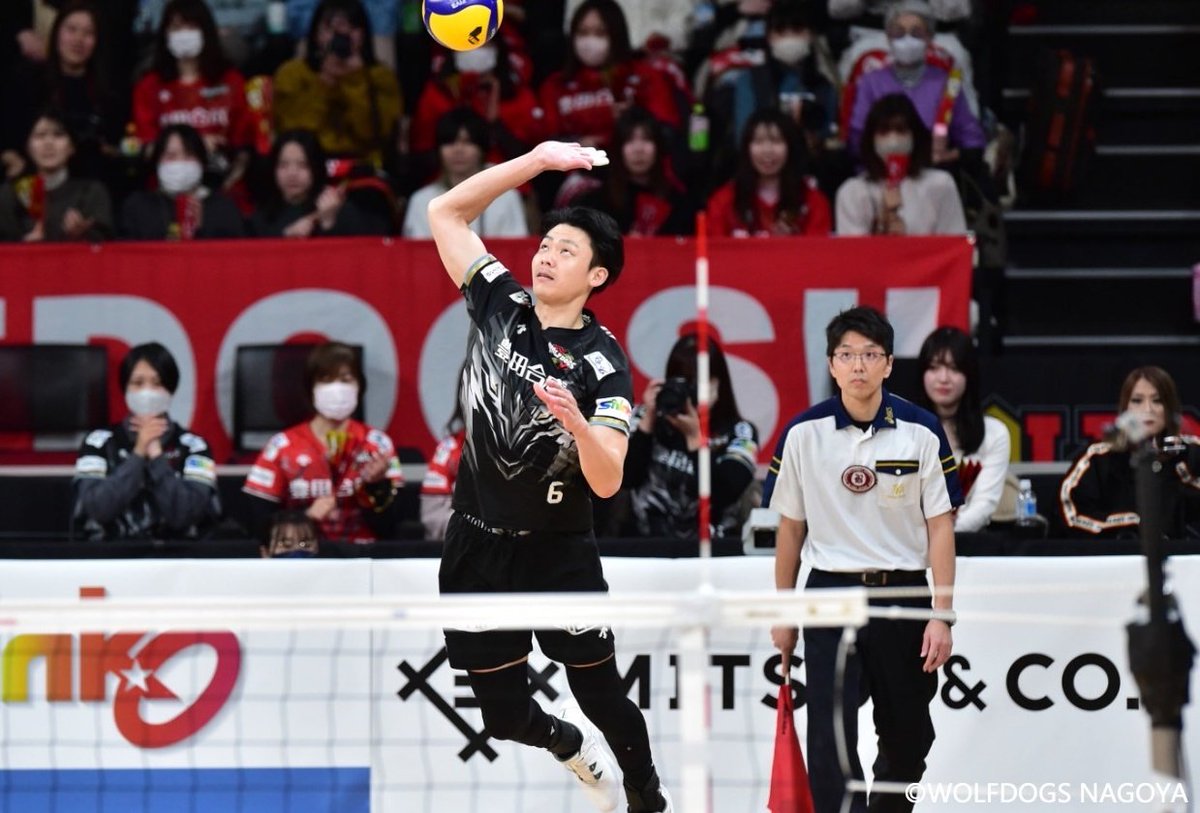 ／ 🏐スクールイベント🏐 ウルドキャンプ開催のお知らせ ＼ 6/2(日)選手によるウルドキャンプの開催が決定！ トップ選手から指導を受けられるチャンス！ 質問タイムやサイン会も🗨️🙌 詳細は来週にお知らせ予定💁🏻‍♂️ ぜひお楽しみに！ 【対象】 ☑9:30-12:00 小学4-6年生男女 ※経験者向け…