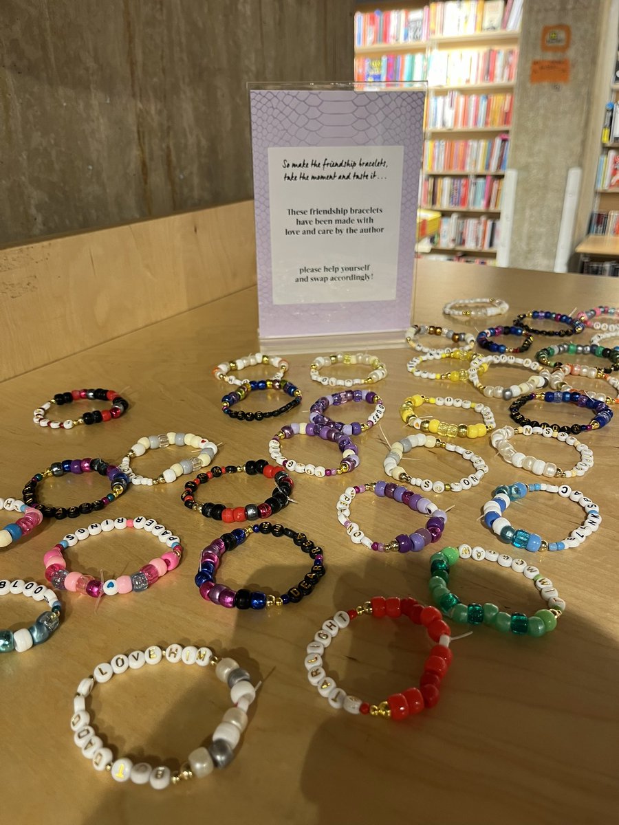 KellyChinKW's tweet image. Happy publication day @katmckenna_! #LookWhatYouMadeMeDo is out now 🥳 🐍 

Last night’s book launch made the whole place shimmer ✨ Yes it is indeed a book about the Swiftie fandom. The wildest dream!