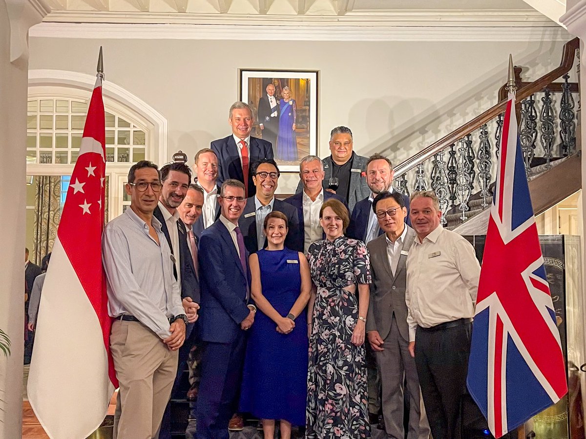 The Chamber held its Annual General Meeting yesterday where we presented the our report for 2023 to our members. We also expressed our appreciation for President Damian Adams and our Patron H.E. <a href="/karaowen/">Kara Owen</a>, British High Commissioner to Singapore. 📸 here:
flickr.com/gp/britchamsin…