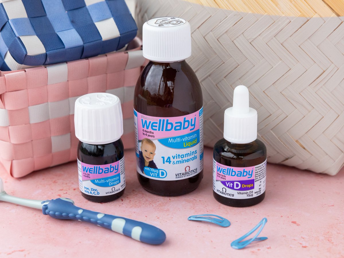 Our #Wellbaby range provides comprehensive support for the first few years of your baby's life. Developed in-line with Department Of Health recommendations, it includes 10µg vitamin which contributes to the normal growth and development of children.⁣⁣ #Vitabiotics