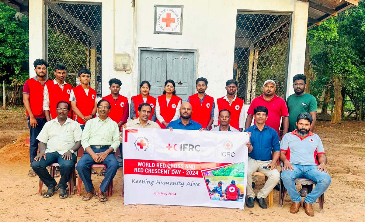 SLRedCrossMul's tweet photo. This year's World Red Cross and Red Crescent Day was celebrated by the Sri Lanka Red Cross Society  Mullaitivu Branch at its Puthukkudiyiruppu Division. Division members and volunteers participated. #KeepingHumanityAlive #wrcrcday2024 https://t.co/nbEM8p4ZyU