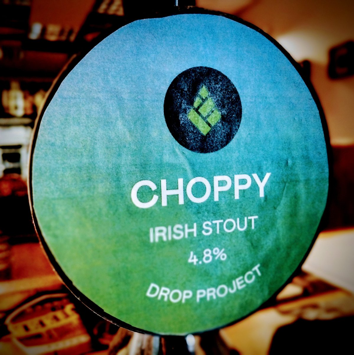 The stout demand is still through the roof! We do have other beers you know?! 😁 A straight-up, no bollocks dry stout from Drop Project Brewing Co. Roasty, slightly smoky and intense with a tinge of dark chocolate and coffee beans. Open at 4pm... #colwynbay #alehouse #pub