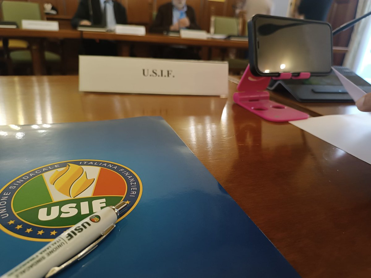 LE PROMESSE NON BASTANO PIÙ:
ORA DAL #GOVERNO CI ASPETTIAMO I FATTI
Bene i ringraziamenti dell'esecutivo alle donne e agli uomini in #divisa che lavorano sempre più spesso in condizioni estreme.
Certo.
Ma ora servono più fondi per il rinnovo del contratto.
Il #governo ci ascolti.