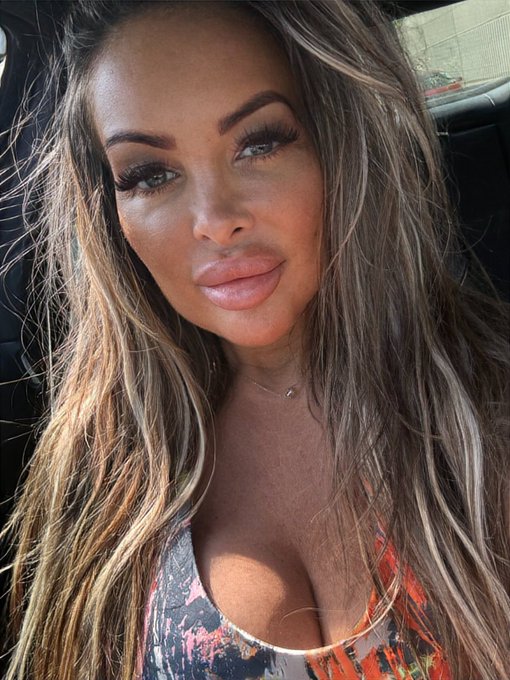 Off to Babestation https://t.co/OVnKisDghN