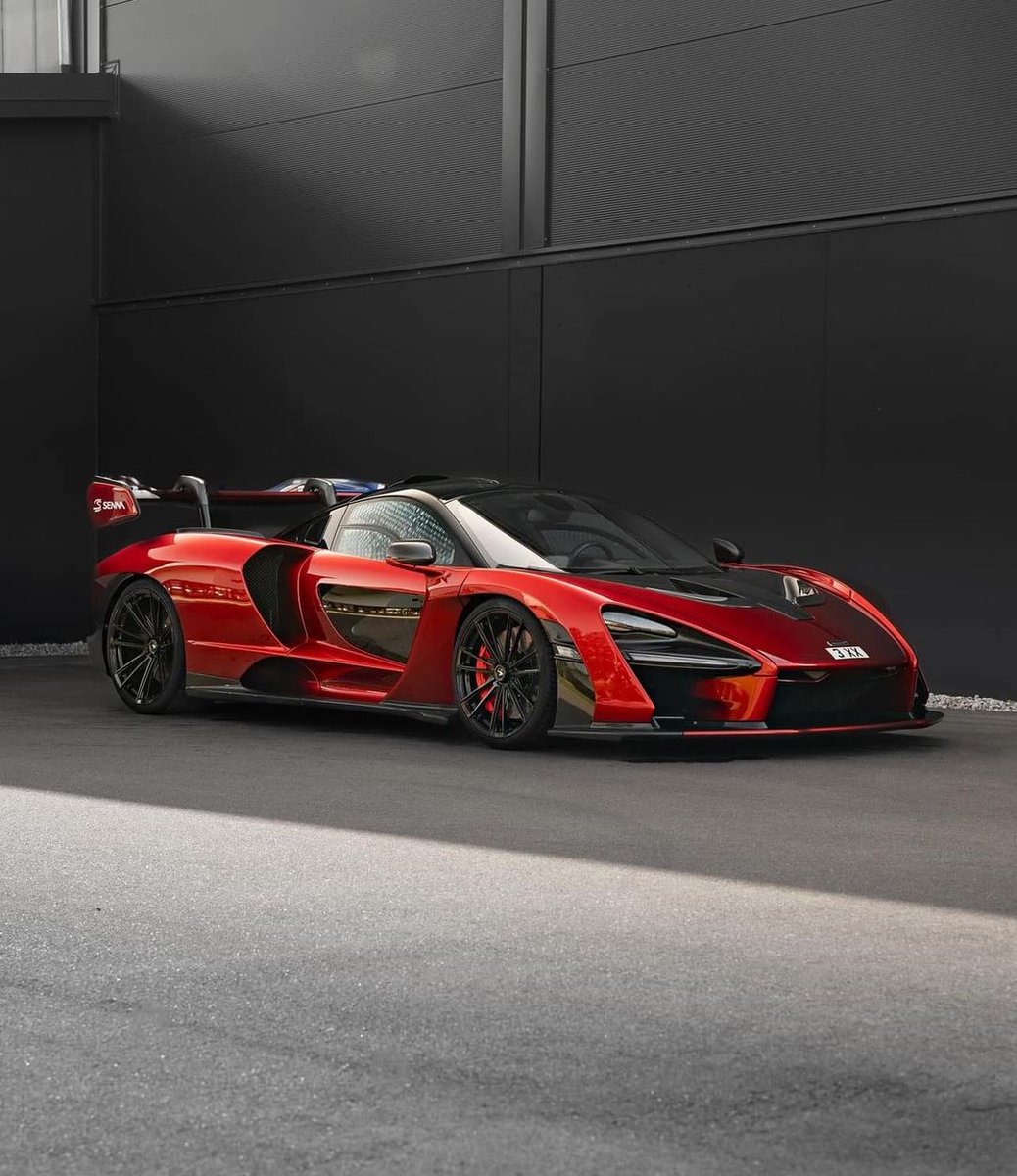 McLaren Senna