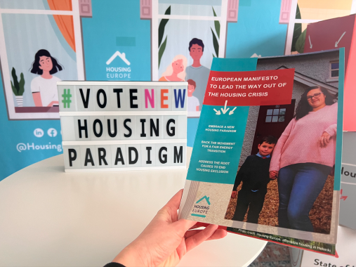 cohabitac's tweet image. Feliç Dia d&apos;#Europa!

Aquest juny, la #UE ha de començar a donar suport a l&apos;#habitatgesocial com a eix vertebrador dels sistemes nacionals d&apos;#habitatge.

#EuropeDay #UseYourVote #EuropeanElections2024 #VoteNewHousingParadigm
