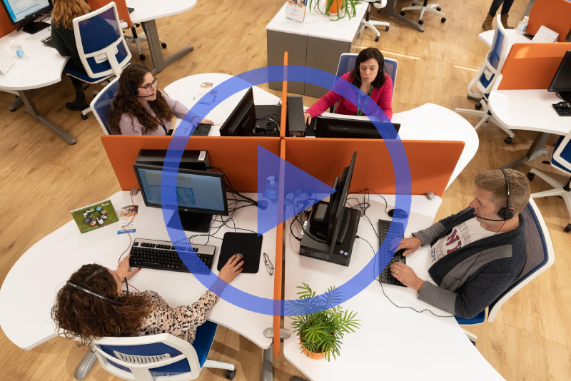 Nuestro Centro de Atención al Cliente <a href="/aqualiacontact/">aqualia contact</a> cumple ¡20 años! ¿Quieres saber cómo ha cambiado desde que atendieron la primera llamada hasta convertirse en un centro integral que presta servicio a 3 millones de clientes de 430 municipios de España?
youtube.com/watch?v=Wdvj97…