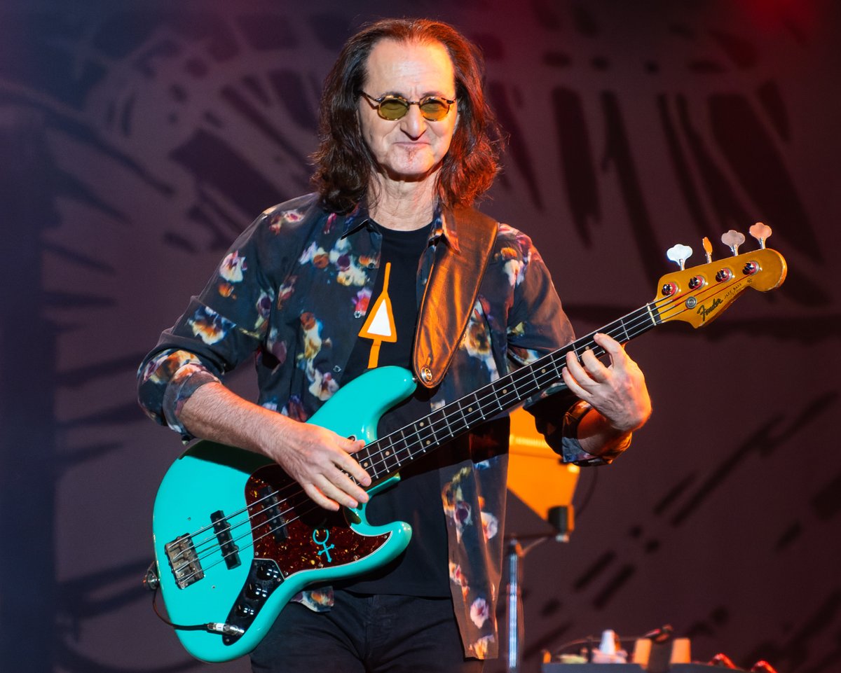 28 years ago, 'Rush' bassist and singer Geddy Lee is made an Officer of the Order of Canada 
#GeddyLee