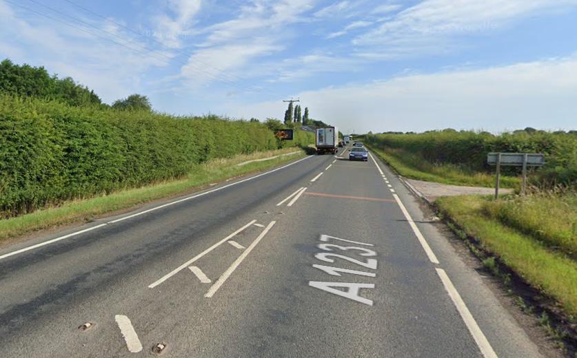 Three people were taken to hospital after a crash by York's outer ring road. dlvr.it/T6dRmd 🔗 Link below