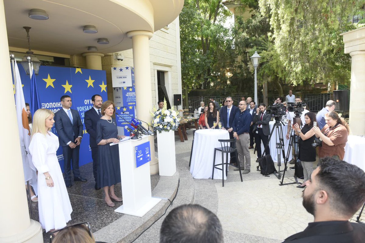 Being part of the EU 🇪🇺 family has transformed 🇨🇾 for the better in the last 20 years. We owe it to future generations to protect and uphold the rights and freedoms that define our Union. Delighted to be at @EUCYPRUS to celebrate #EuropeDay with President @Christodulides.
