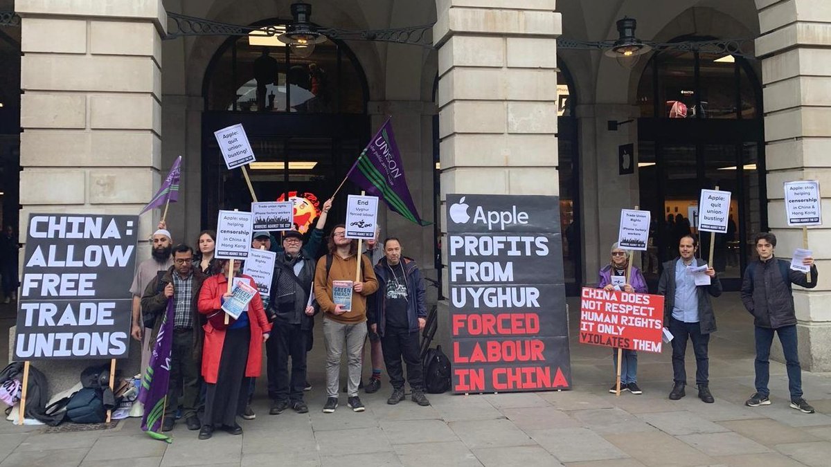 🪧 Protest Apple: workers' rights from China to UK 🪧

Stand against Uyghur forced labour, exploitation, union-busting and censorship! Apple workers join @UTAW_uk!

2pm this Sunday 12/5 at Apple in London Covent Garden & Birmingham 128 New Street. Bring friends and union banners!