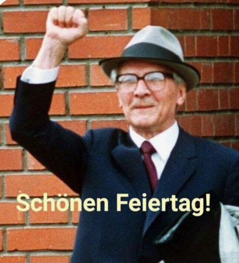 Ich wünsche Euch allen einen schönen Feiertag, einen tollen #Vatertag. Und auch für die linksgrünen, die sich so sehr die DDR 2.0 wünschen gibt's einen 'lieben' Gruß! 😉😃⬇️⬇️⬇️