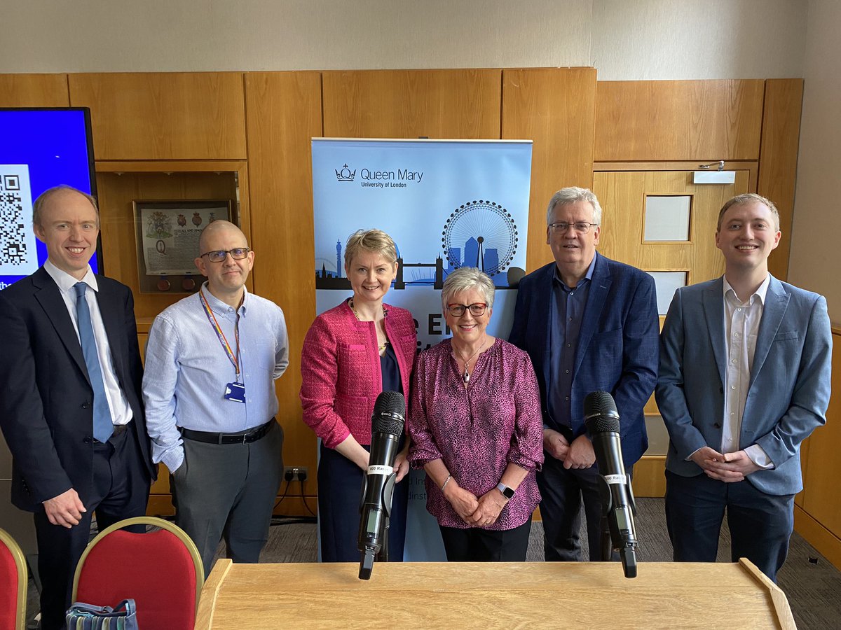 We were delighted to welcome @YvetteCooperMP to @QMUL this morning to commemorate the 30th anniversary of John Smith’s untimely death. Yvette’s speech will be followed by a discussion between @DwTenterden, Dame Pauline Green and @richardmarcj which will be on our YouTube soon.