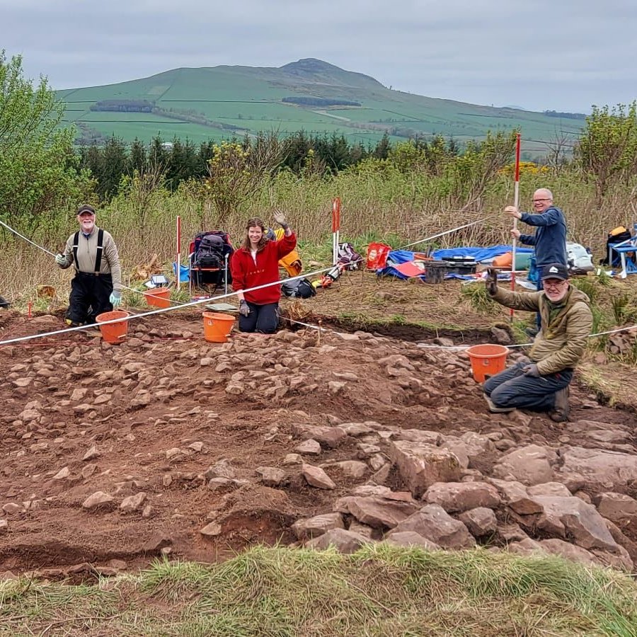 Want to help excavate a farmstead which was in use over 500 years ago? ⛏️ Don't miss this opportunity to volunteer at a late medieval site in the Scottish Borders with @ArchScot on 10, 11 and 12 May: digitscotland.com/events/bonches… #ScotlandStartsHere