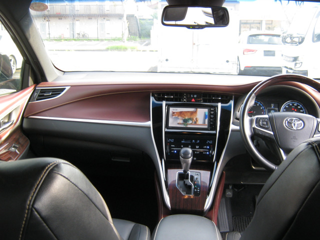 qauto3's tweet photo. 🔸Toyota Harrier 2015/2(Feb)

>>SPECIFICATIONS<<
【Year/Month】2015/2(Feb)
【Engine】1,980 CC
【Fuel】Petrol
【Seats】5

>>SHOP URL<<
https://t.co/PS96JI9nEz

More pictures on the site!

#usedvehicles #ToyotaHarrier #Toyota https://t.co/ufQLwMQW6P