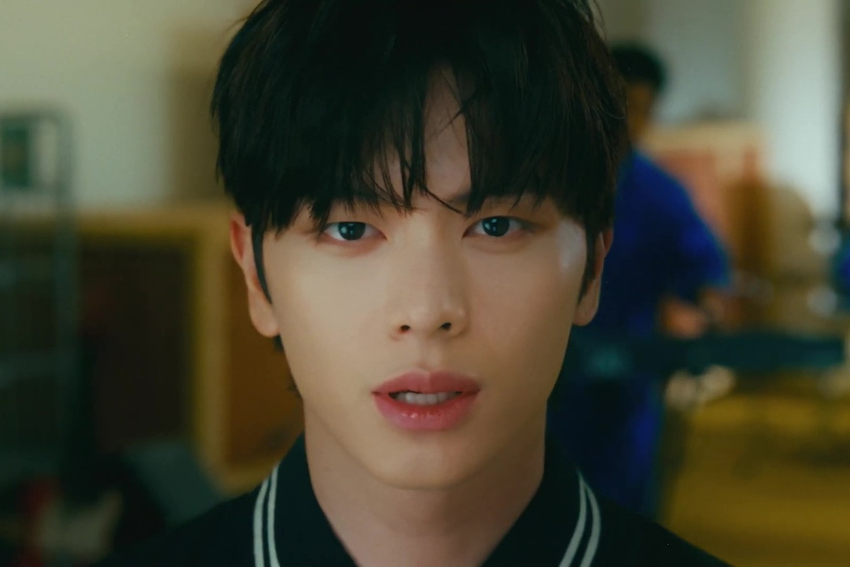 WATCH: #BTOB's #YookSungjae Finds A Way To 'BE SOMEBODY' In Powerful Comeback MV
soompi.com/article/165700…