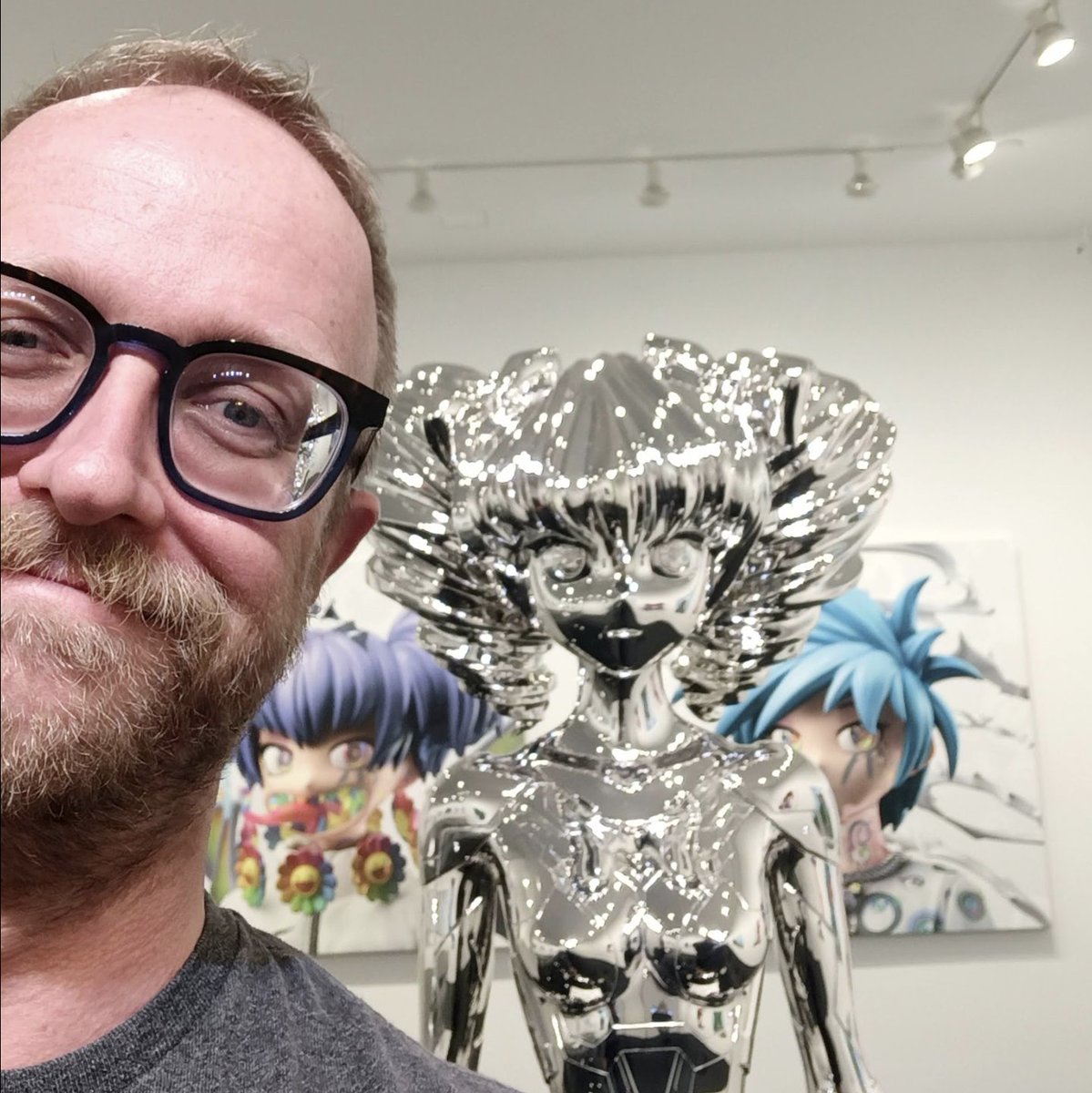 Today 2 years ago... @RTFKT and @takashipom and @Gagosian with @oncyber What a great event and I was fortunate enough to create the digital twin for this event...even luckier to be there in NYC to see it irl